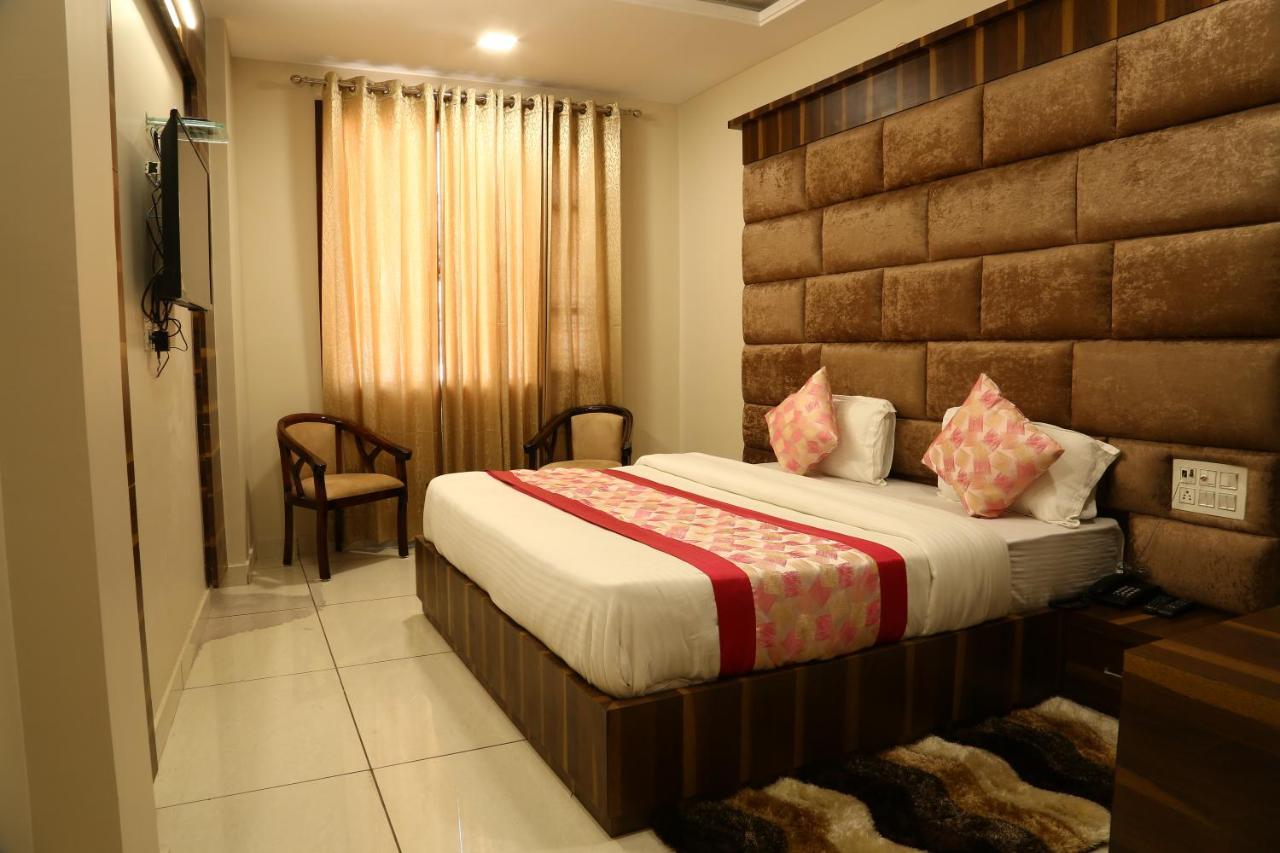 Hotel Kush Ganga Heritage Haridwār Exterior foto